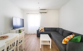Apartamentos céntricos, parking, wifi y A/C